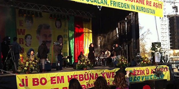 CHP'li İBB'nin Aynur Doğan konserine tepki: Daha dün 5 şehit verdik!