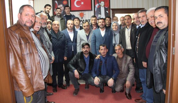 CHP'den istifa edip, AK Parti'ye katıldı!