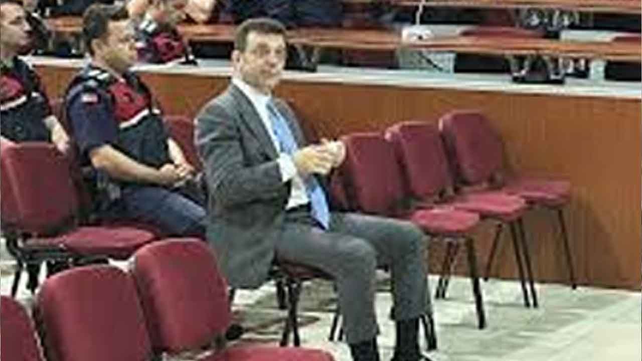 Duruşma salonunda kayıt yasağı ihlal edildi! Sahtekar gazeteci kılıklıları ifşa etti