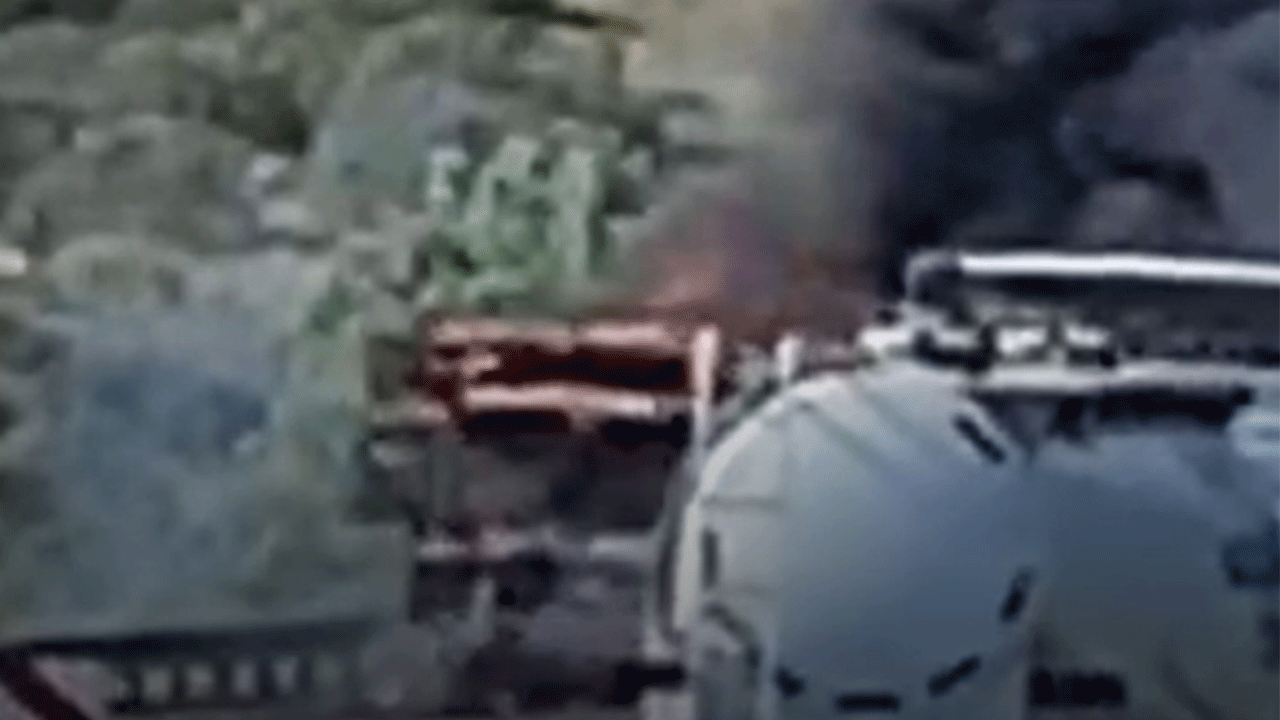 CHP'li İzmir Belediyesi'nin otobüsü alev alev yandı!