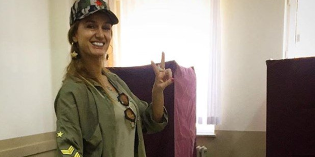 CHP'li mankenden sandık başında 'darbe' iması!