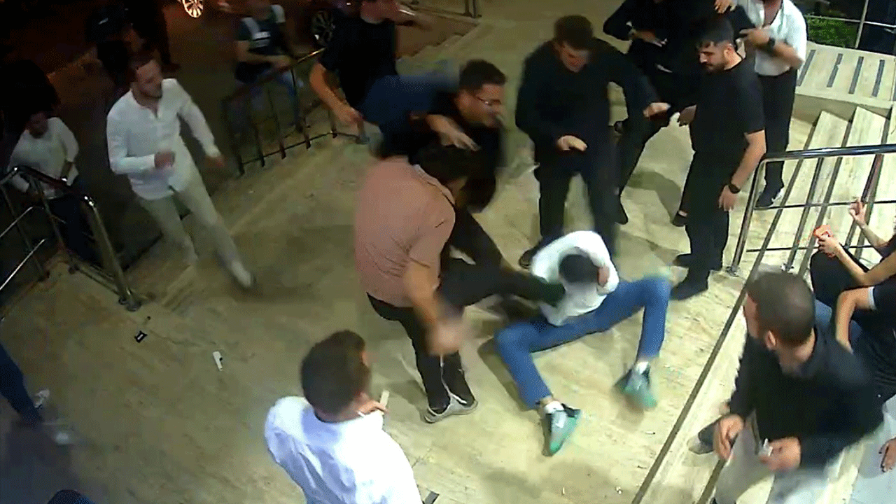 CHP’li meclis üyesinin yediği ilk halt değil! Müşterisini korumalarına dövdürdü