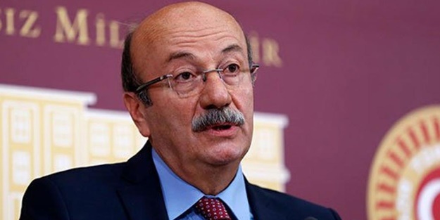 CHP'li Mehmet Bekaroğlu Cumhuriyet paçavrasını yerden yere vurdu