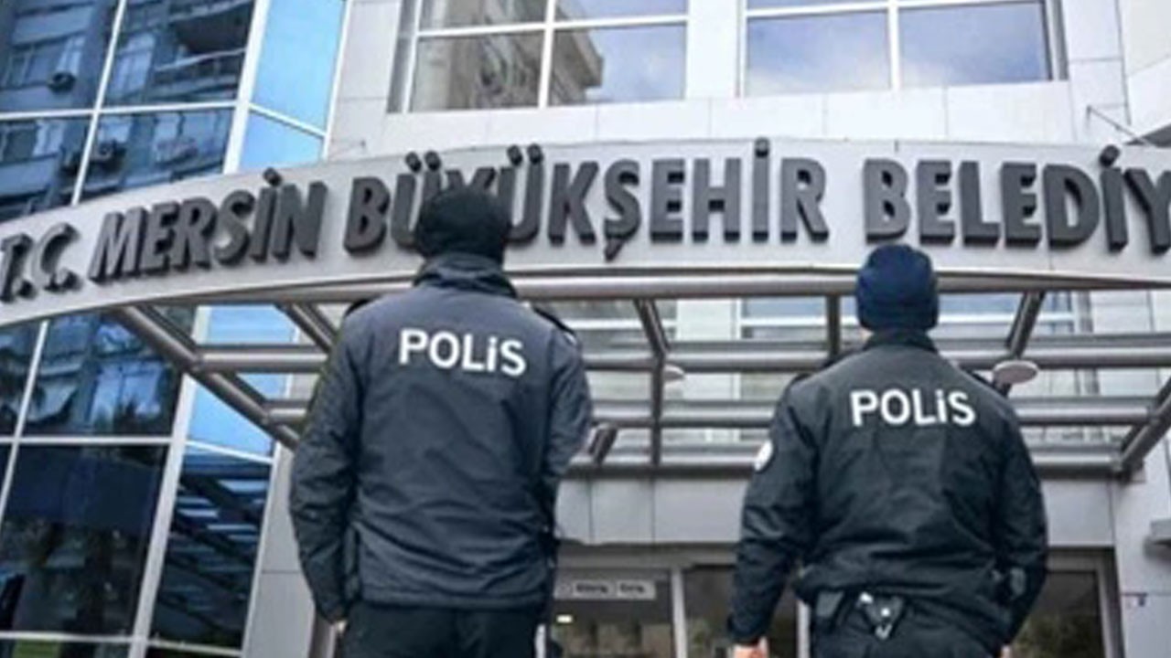 CHP’li Mersin Büyükşehir Belediyesine rüşvet baskını: 21 taşınmaz, 3 araç ve 1 deniz aracına el konuldu
