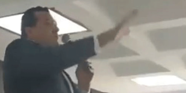 CHP'li milletvekilinden partililere: CHP'nin adayına oy vermeyeceksen kapı orada!