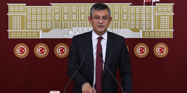 CHP'li Özgür Özel 'teravih namazı' kararından rahatsız oldu