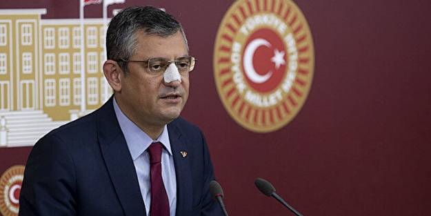 CHP'li Özgür Özel'in burnuna ne oldu?