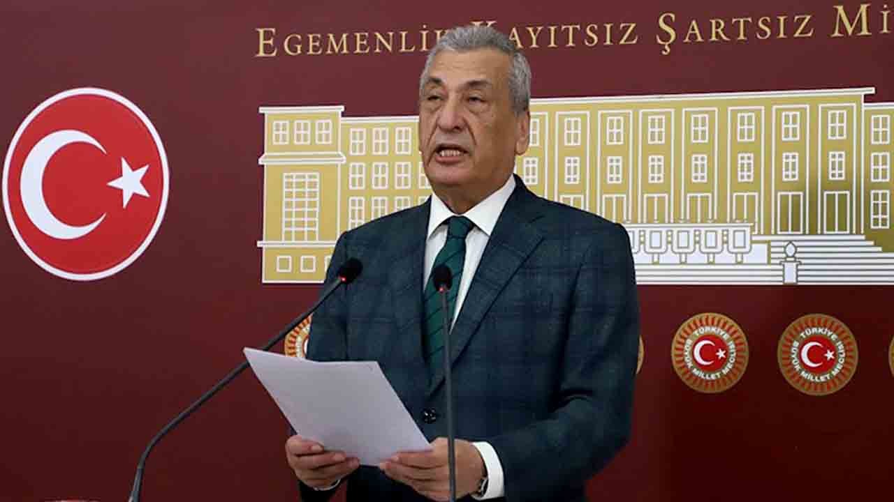 CHP’li Öztürkmen: Tüm okullara polis ya da güvenlik görevlisi atanmalı