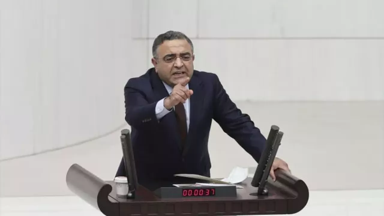CHP'li Sezgin Tanrıkulu işte şimdi hapı yuttu! Ne oldu, rengin soldu değil mi?