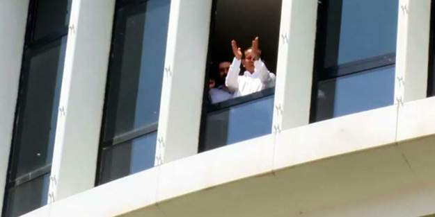 CHP'li Tanju Özcan'ın pişkinliği 'pes' dedirtti! Kendisini protesto edenlere karşı dans etti