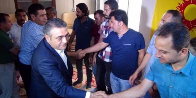 Tanrıkulu'ndan PKK'lı öğretmenlere destek!