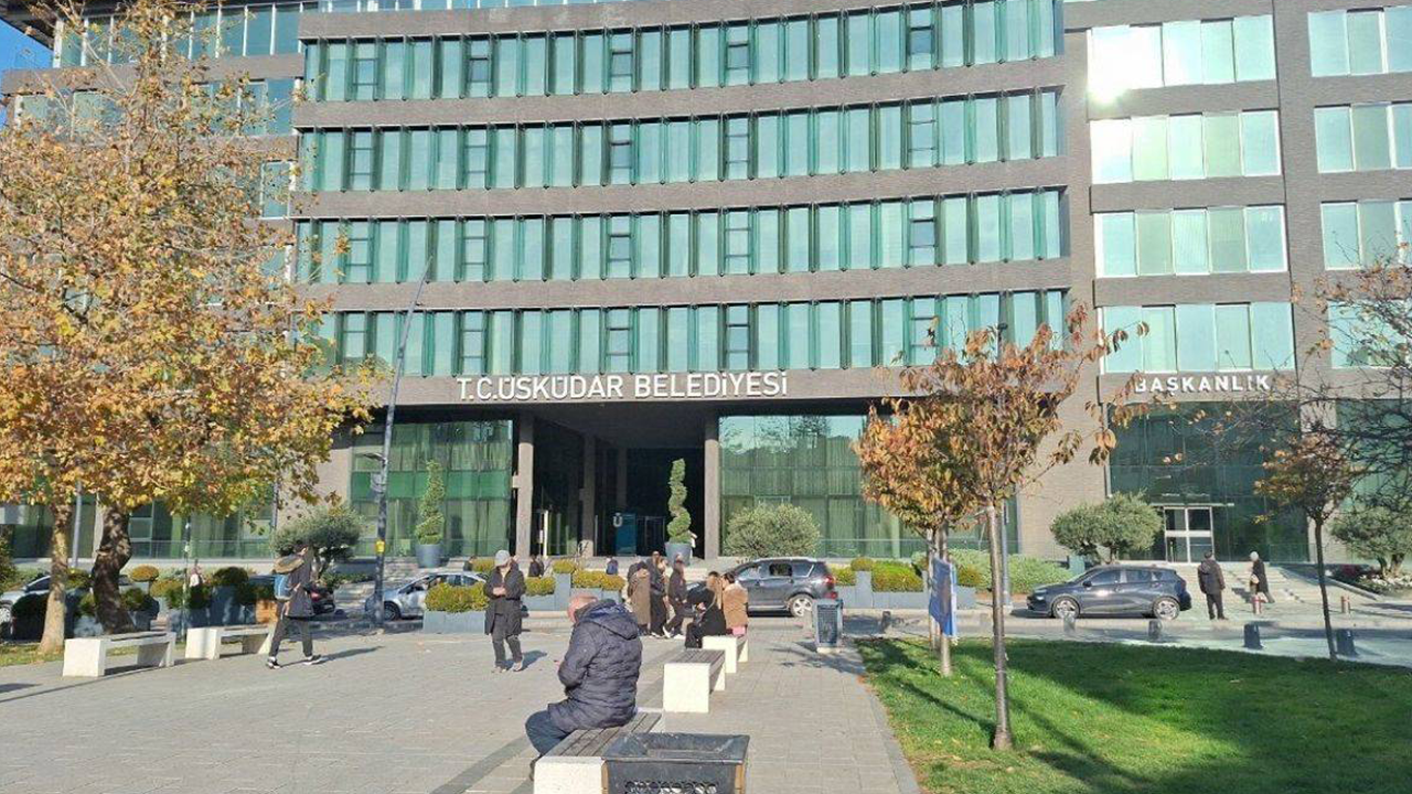 CHP'li Üsküdar Belediyesi'ne operasyon! Çok sayıda gözaltı var, Sinem Dedetaş'ın akıbeti belli oldu