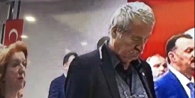 CHP'li üye İstiklal Marşı'nı okumadı