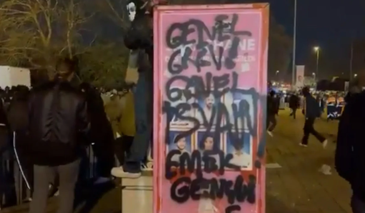 CHP’li vandallardan 15 Temmuz şehitlerine büyük saygısızlık