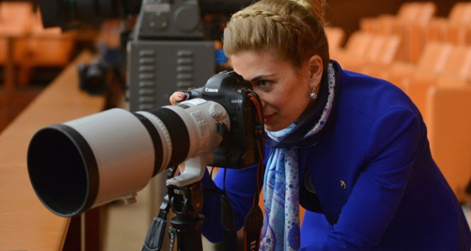 CHP’li vekil foto muhabiri oldu