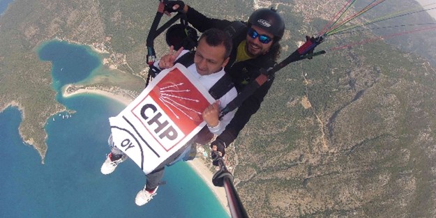 CHP'li vekil gökyüzünden oy istedi