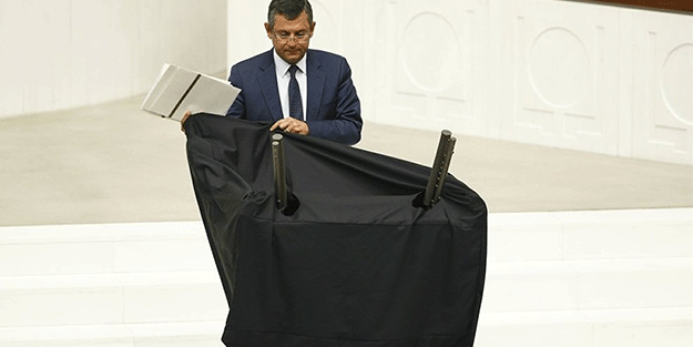 CHP'li vekilden bir garip hareket!