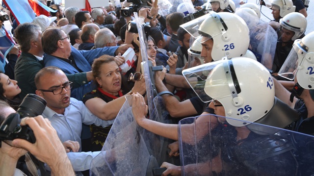 CHP'li vekilden polise tepki