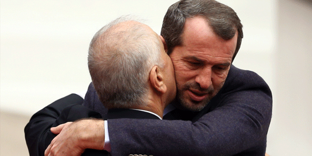 CHP'li vekile böyle sarıldı