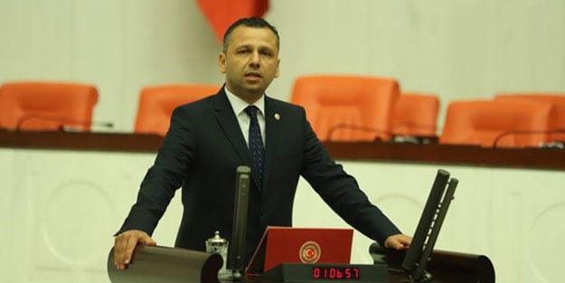 CHP'li vekile partisinden şok! Bakın babasını hangi suçtan ihraç ettiler