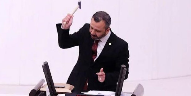 CHP'li vekilin çekiçli eylemine MHP'den tepki