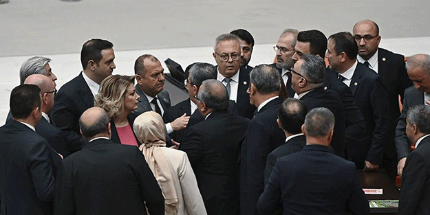 CHP'li vekilin Efendimiz'in (sav) yaşadığı döneme ait hadsiz sözleri TBMM'yi karıştırdı!