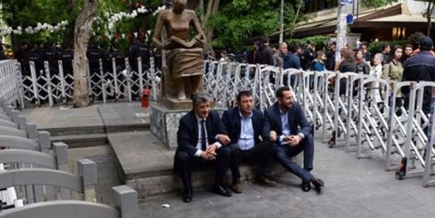 CHP'li vekillerden teröre tam destek!