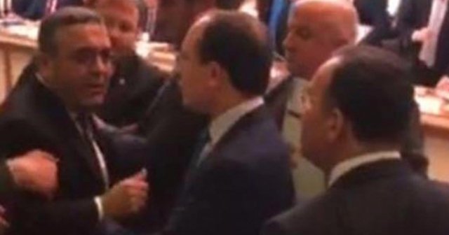 CHP'liler Bekir Bozdağ'ın üzerine yürüdü