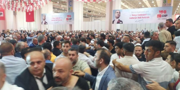 CHP'liler birbirine girdi! İzmir'de ortalık karıştı