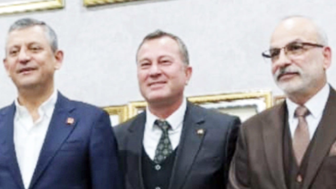 CHP'lilerden Gazeteciye Skandal Muamele! Özgür Özel’in 'Basın Özgürlüğü' lafta kaldı