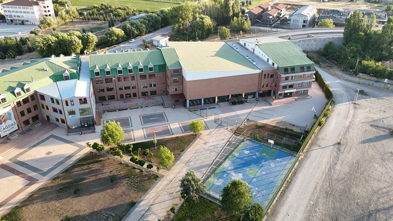 CHP’lilerin el attığı her yer tel tel dökülüyor: Büyükerşen'in vakfına kayyum atandı