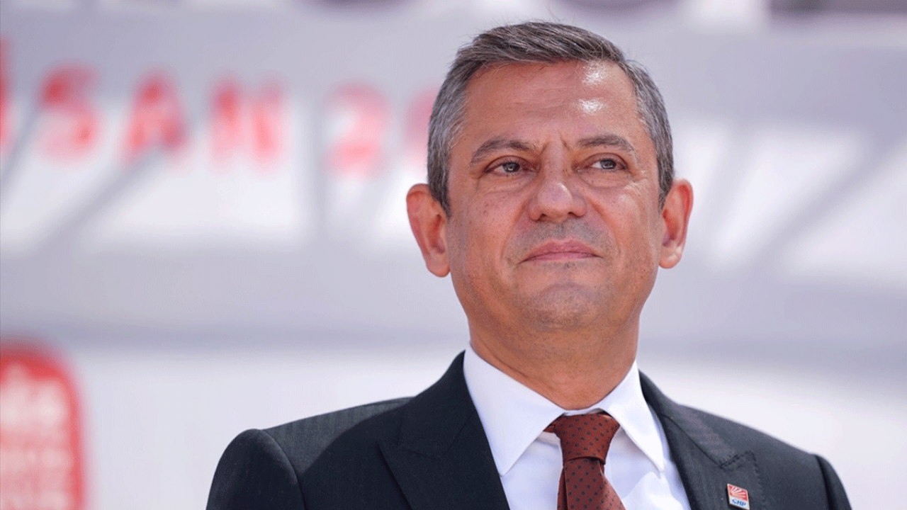 CHP’lilerin lincine uğramıştı! Özgür Özel’den geri vites