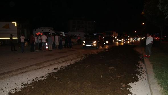 CHP'lilerin yoluna tezek döken sürücü hakkında...