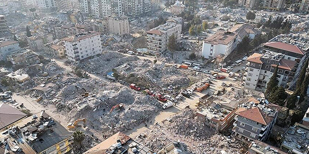 CHP'nin arka bahçeleri depremzedelere açılsın