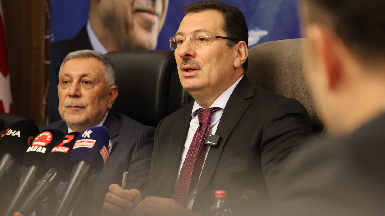 CHP'nin C'si çoktan gitti, cumhurla da halkla da alakası zaten yok