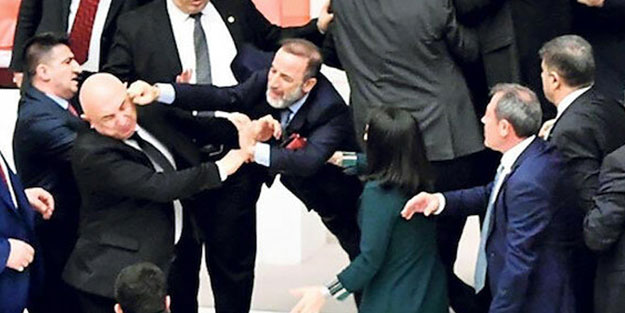 CHP'nin dayak arsızı Grup Başkanvekili Engin Özkoç: 'Gel seninle bir kere biz de kucaklaşalım’ diyorlar