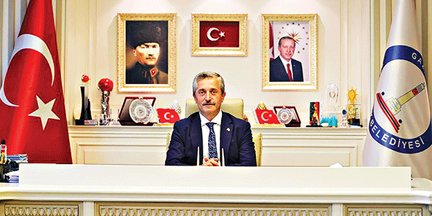 CHP’nin heykel belediyeciliğine hizmetle cevap!