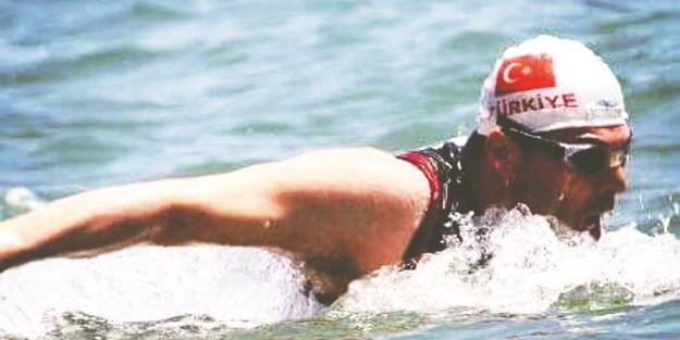 CHP’nin hışmına uğrayan rekortmen yüzücü 3 büyük maratona davet edildi