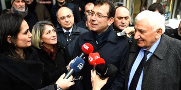Ekrem İmamoğlu'ndan AK Parti standına ziyaret