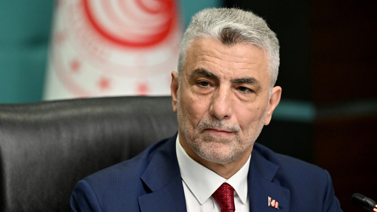 CHP’nin ‘İsrail ile ticaret sürüyor’ yalanına Bolat’tan sert tepki! CHP'li vekile aptala anlatır gibi bir kez daha anlatıp 'Yalancısın' dedi