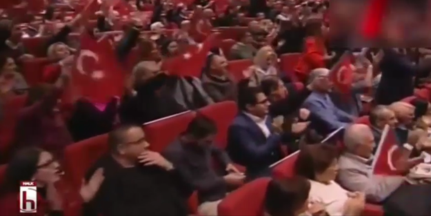 CHP'nin kanalı Halk TV'de Meral Akşener sloganları atıldı