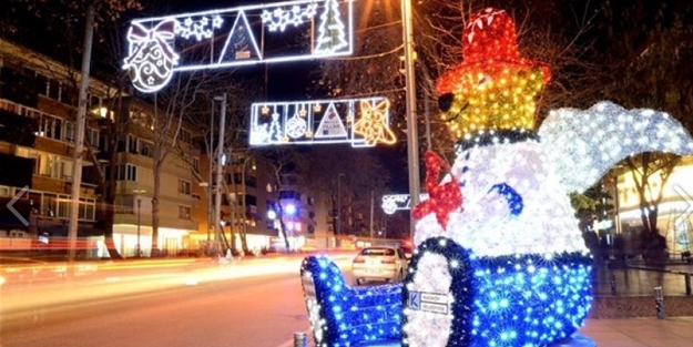 CHP Noel Babaya servet harcıyor!