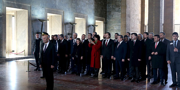 CHP'nin PKK sevici adayı Tunç Soyer Anıtkabir'de