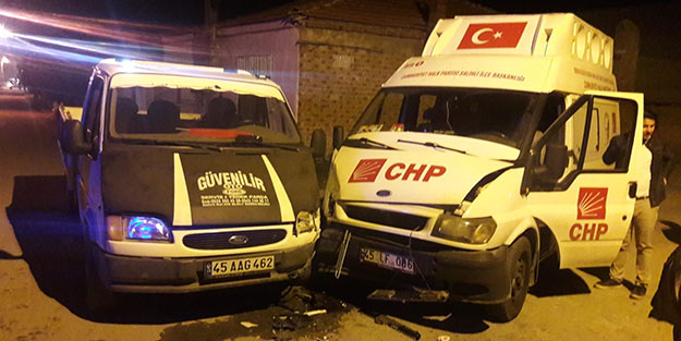 CHP'nin seçim aracı kaza yaptı! Çok sayıda yaralı var