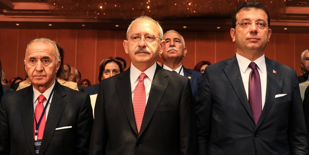 CHP’nin Suriye konferansına terör örgütü PYD yandaşı katıldı