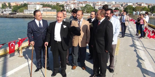 CHP'nin temsili M.Kemal'i küfür etti!