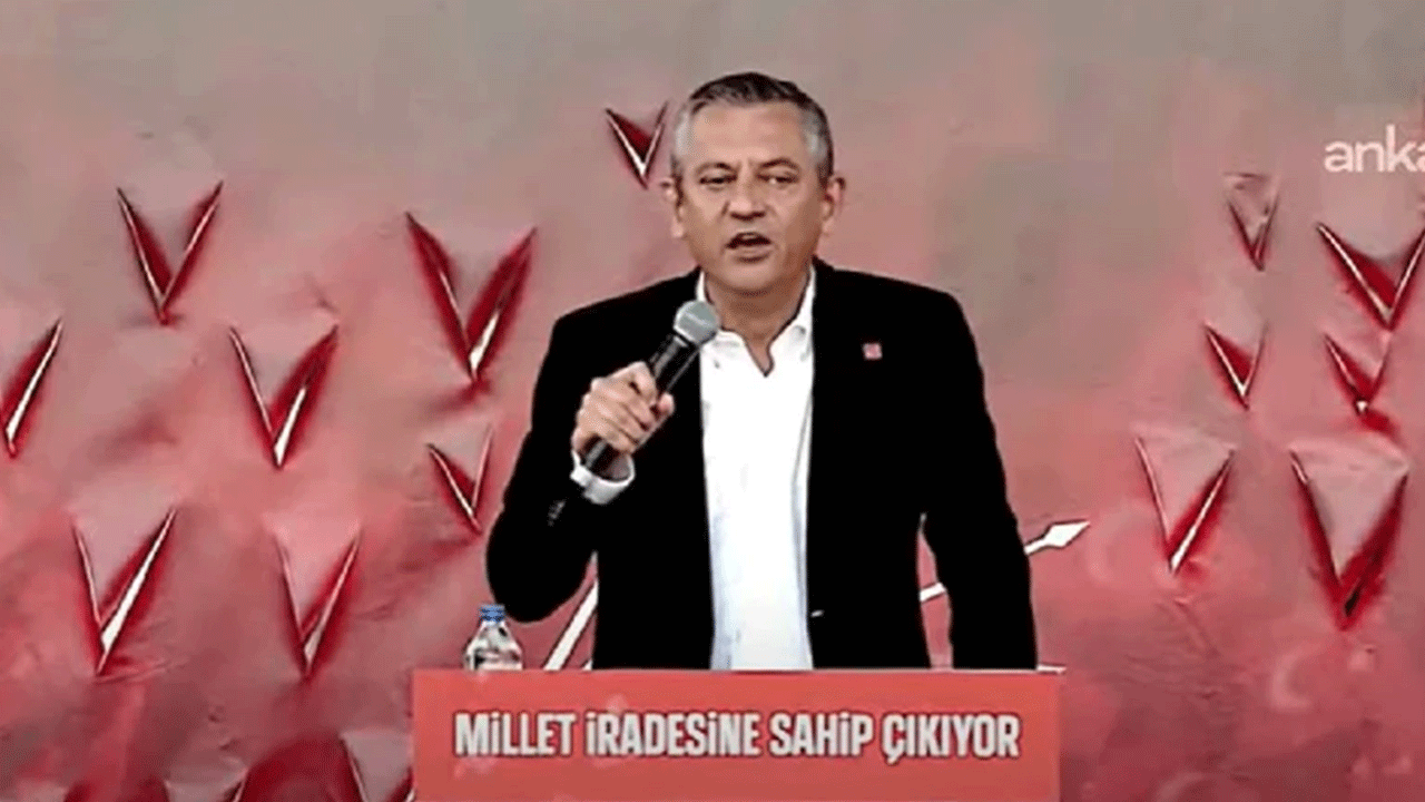 CHP’nin tiyatrosu Antalya’da sahnelendi! Özgür Özel’den yine aynı ezberler