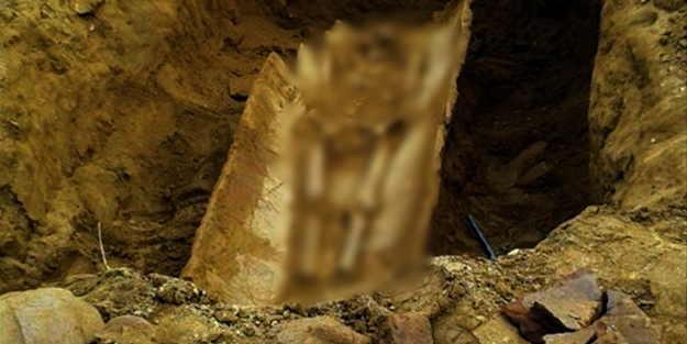 CHP'nin valisi ecdadın naaşını köpeklere parçalatmış!