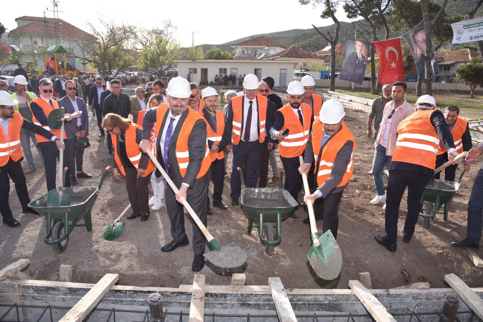 CHP’nin yediği ‘Menemen’i AK Parti toparlıyor