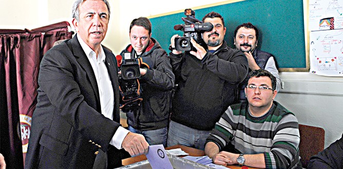 CHP’ye ilk defa oy verdiğini övünerek anlattı!